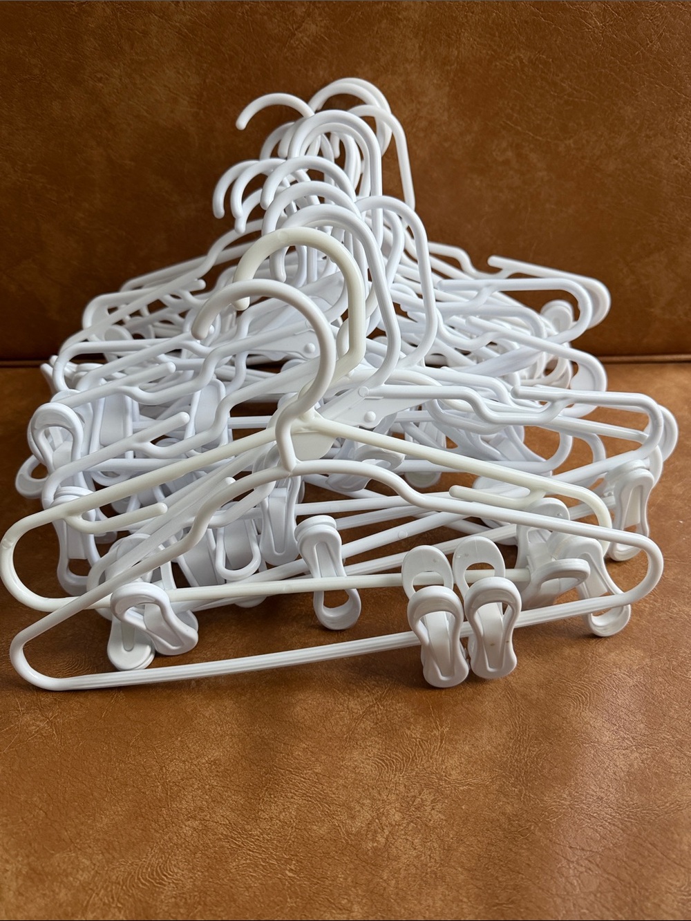 Kids hangers with clips-, 20 total